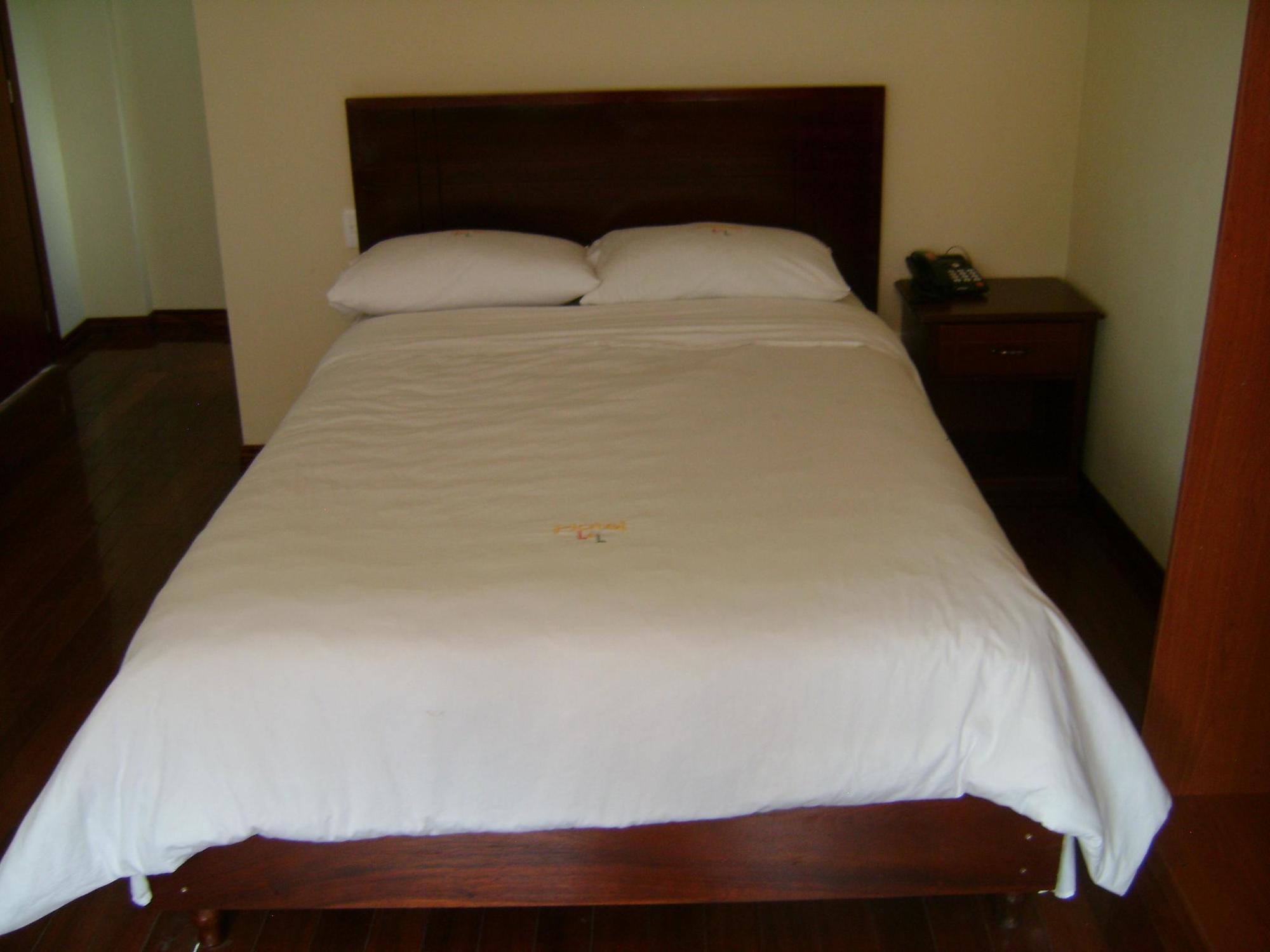 Hotel Lottus Quito Extérieur photo