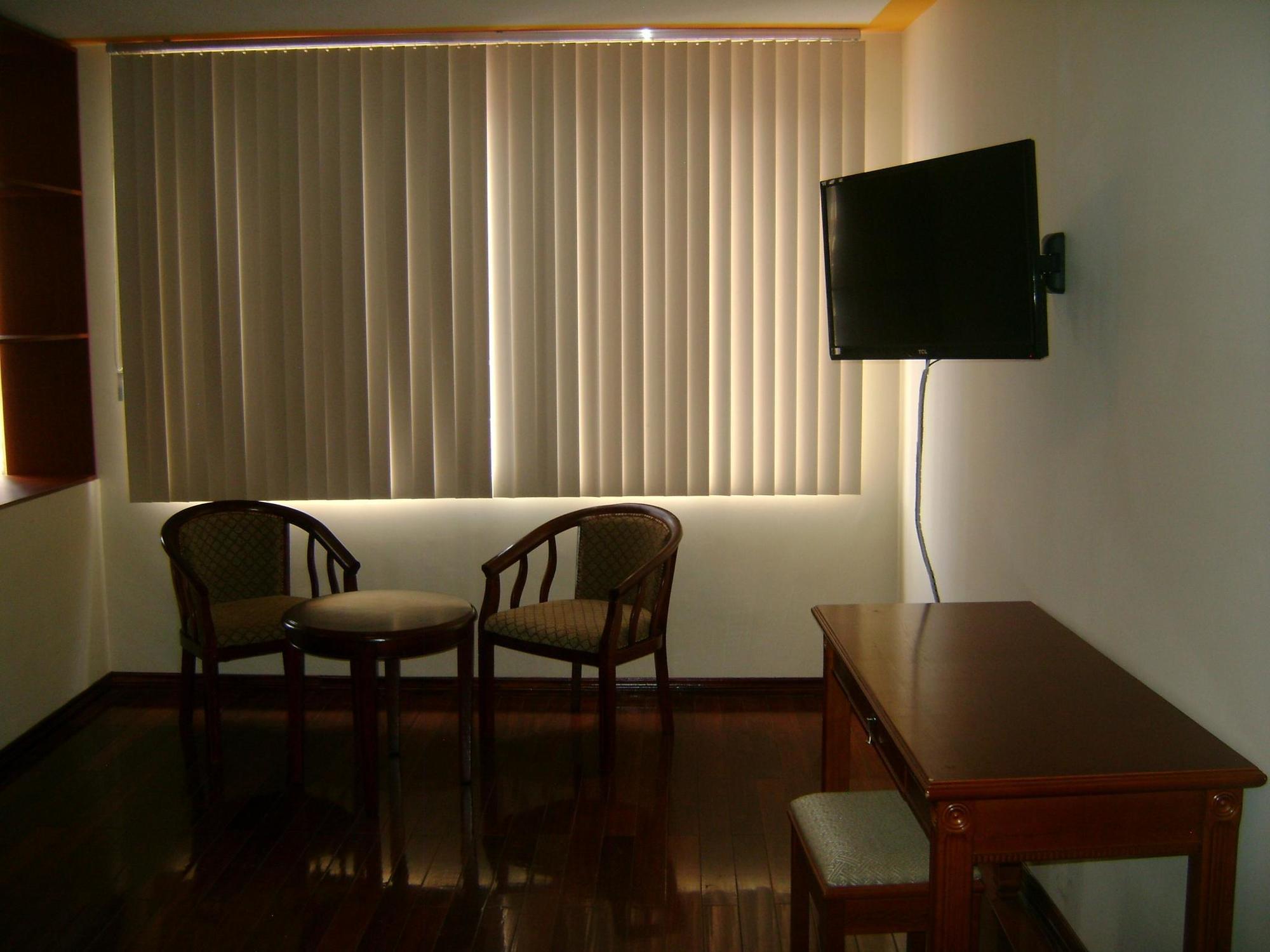 Hotel Lottus Quito Extérieur photo