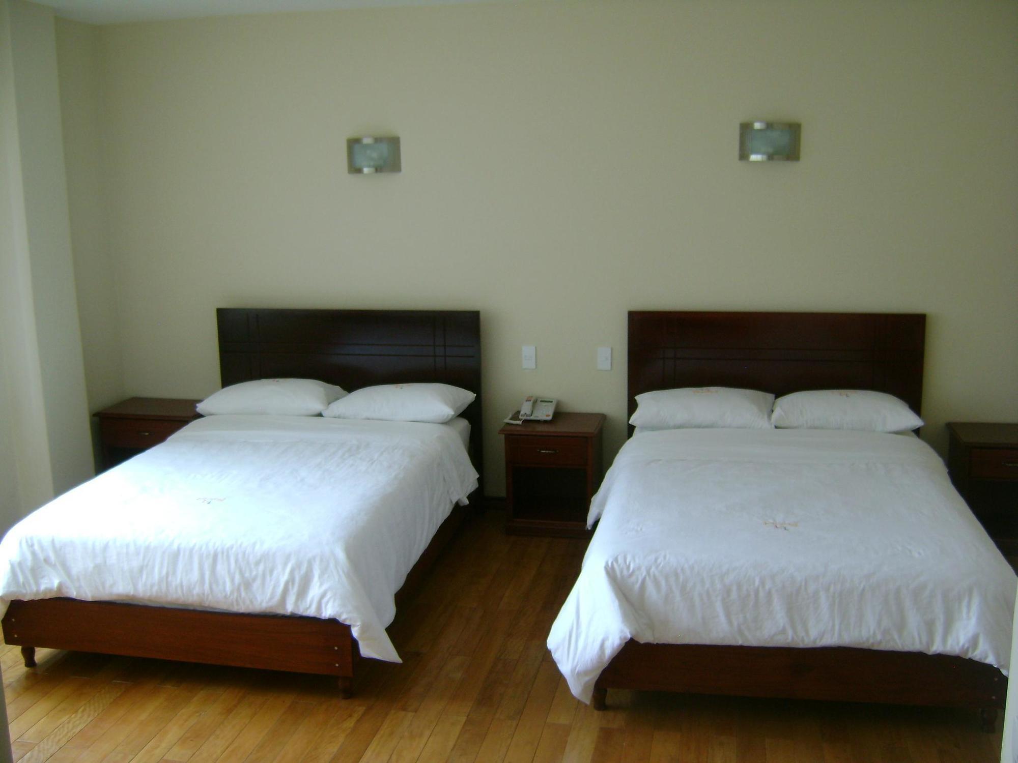 Hotel Lottus Quito Extérieur photo